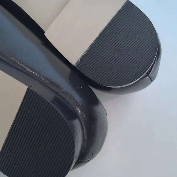 Walking Cradles black leather comfort pointy toe shoes