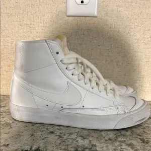 White High-Top Sneakers size 7