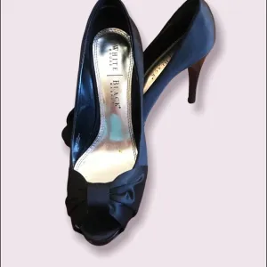 White House Black Market heels, size 8.5