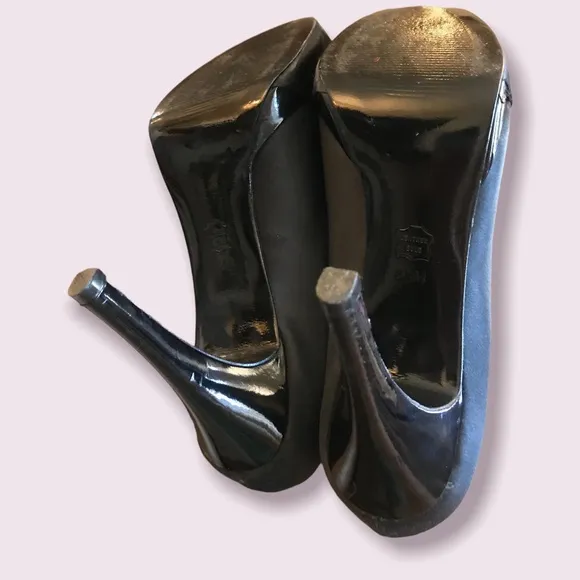 White House Black Market heels, size 8.5