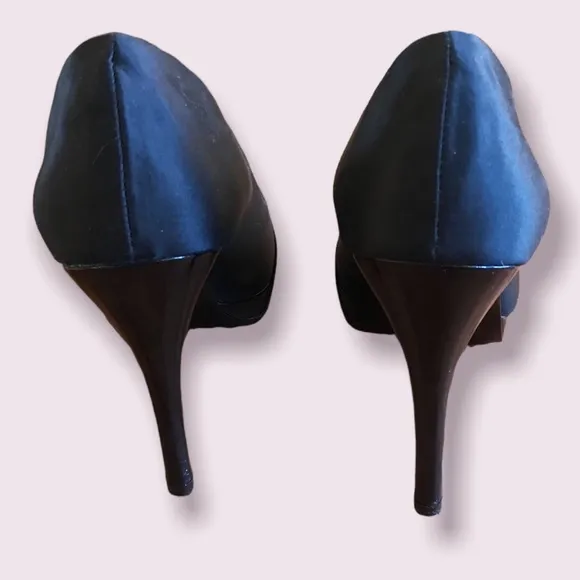 White House Black Market heels, size 8.5