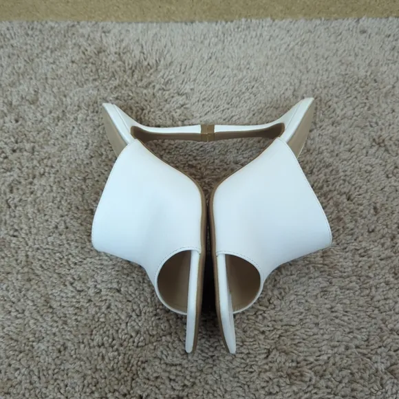 Wild Diva Size 7.5  Square Toe White Faux Leather Heeled Sandals Slip On Shoes