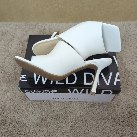 Wild Diva Size 7.5  Square Toe White Faux Leather Heeled Sandals Slip On Shoes