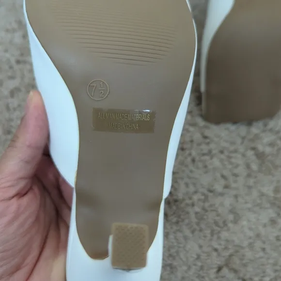 Wild Diva Size 7.5  Square Toe White Faux Leather Heeled Sandals Slip On Shoes