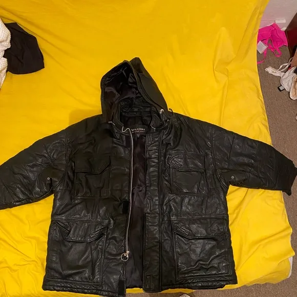 Wilsons Leather Coat Men’s 1X XL Removable Hood Very Minor Flaws Great Condition