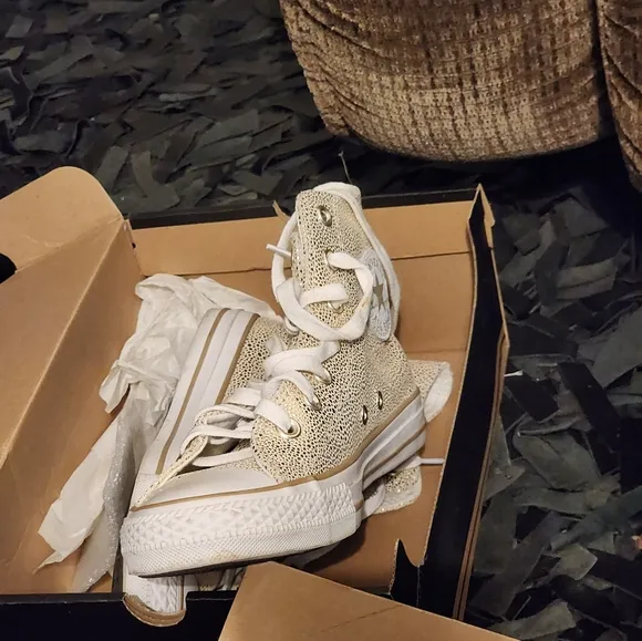 Women  Leather...suede Booties...mules...sandal...converse Tennis