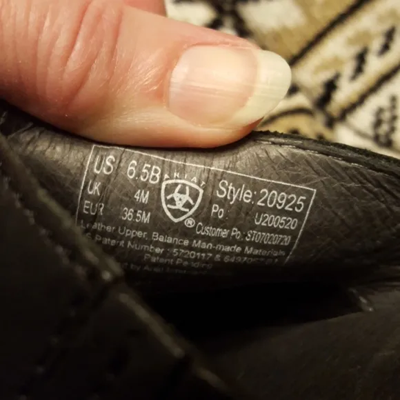 Women's Ariat black leather shoes size 6.5