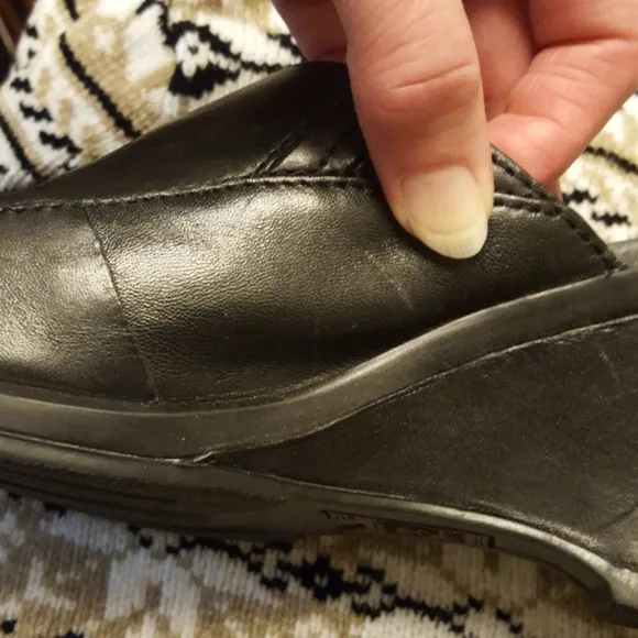 Women's Ariat black leather shoes size 6.5