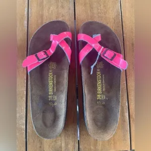 Women’s Birkenstock Hot Pink Piazza Shoe Size 38 NWOT