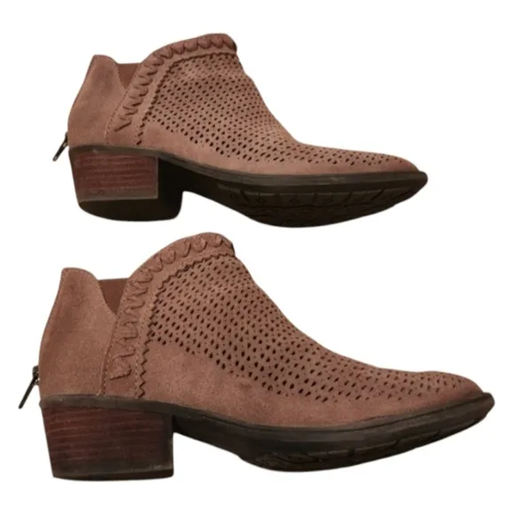 Women's Earth Perry Warm Taupe Suede Ankle Boots