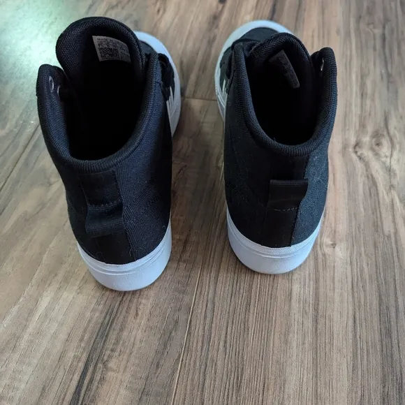 Women's high top Adidas Black and white sneakers size 7.5. Classic Adidas