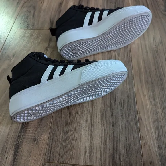 Women's high top Adidas Black and white sneakers size 7.5. Classic Adidas