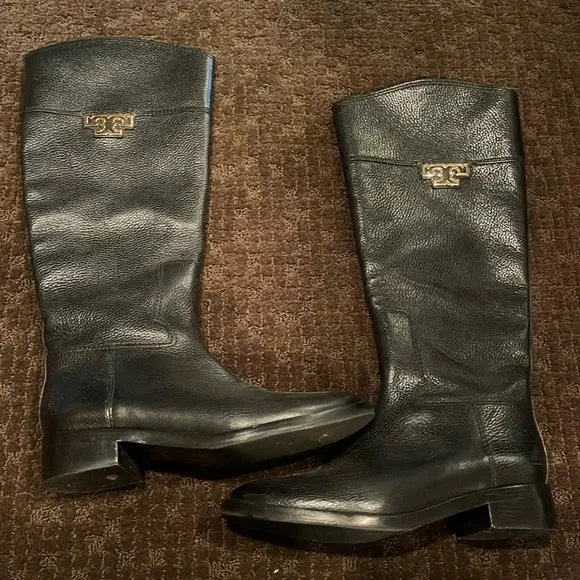 Women’s knee-high boots