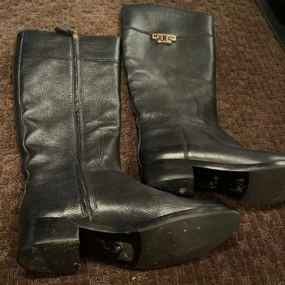 Women’s knee-high boots