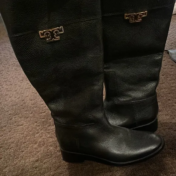 Women’s knee-high boots