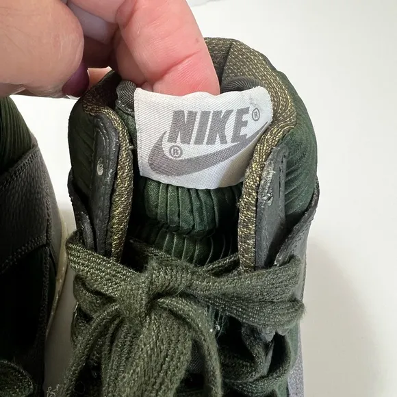Women’s Nike Dunk Sky high Green and Gray High-Top Sneakers in EUC- size 6