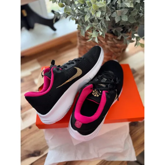 Women's Nike Flex Running Shoes Size 9 Black Pink