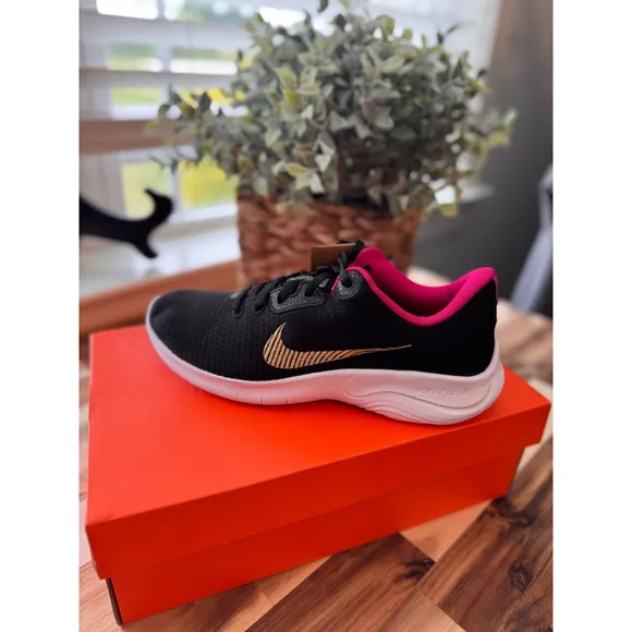 Women's Nike Flex Running Shoes Size 9 Black Pink