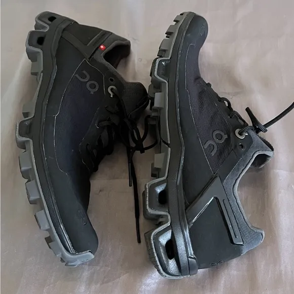 Womens On Cloudventure Peak Black Shoes Trainers Sneakers 6.5