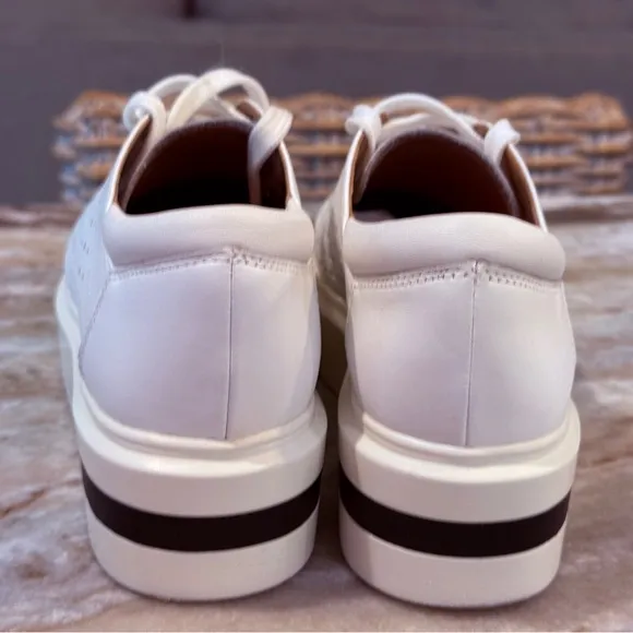 Women’s PAOLO Linea Kendra platform white sneakers- Size 6.5