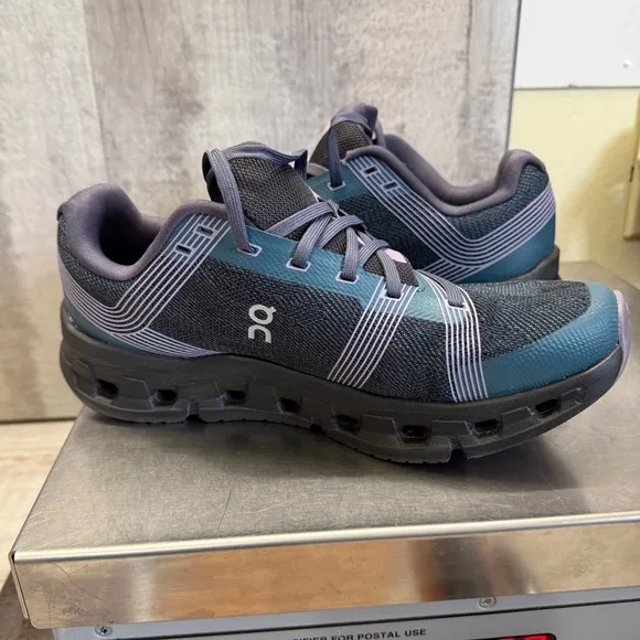 Women's Sz 8 On Cloudgo Storm Magnet Running shoes 55.98087 Cloudtec On Cloud ON