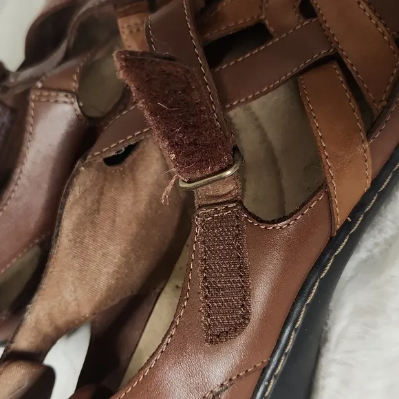 Y2K 2-tone Clarks Brown Leather Strapy Mary Jane Style School Girl Chunky Shoes