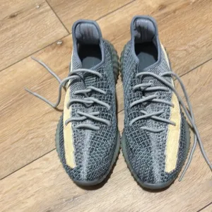 Yeezy’s Men's Gray and Yellow Sneakers