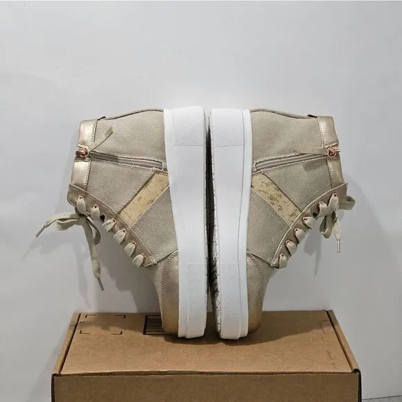 👟Yellowbox, high-top sneakers with lots of detail. Size 8.5
