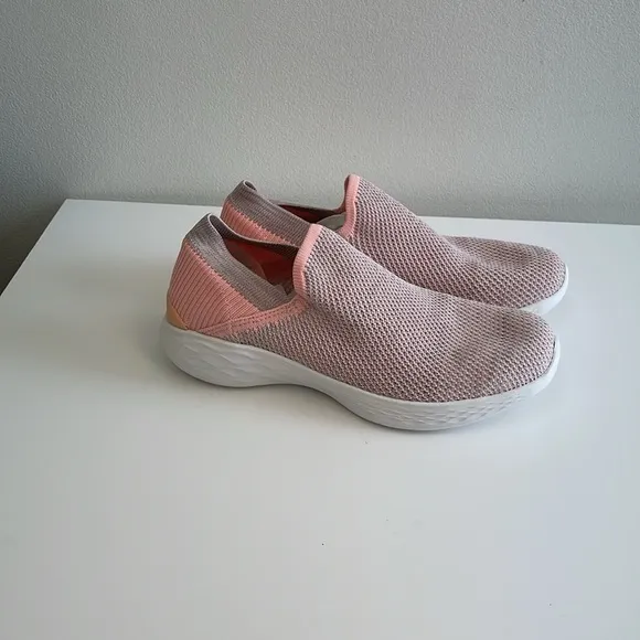 You by Sketchers Women’s Shoes Size 6.5 Pink Walking Shoes