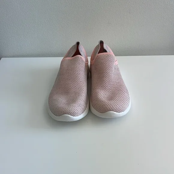 You by Sketchers Women’s Shoes Size 6.5 Pink Walking Shoes