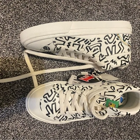 Zara kids NWT Keith Haring high top sneakers