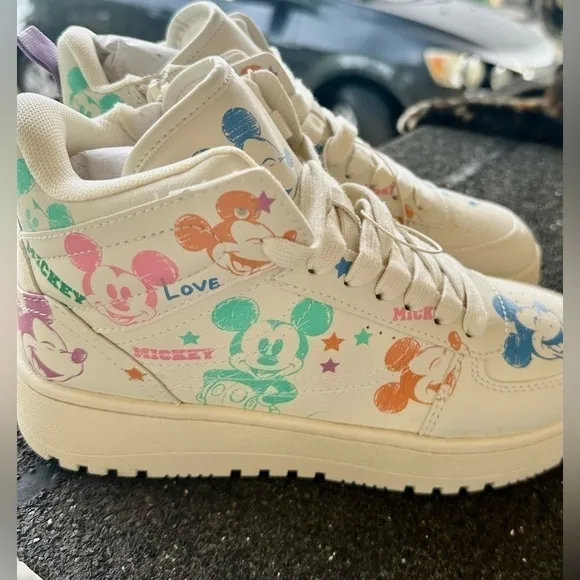 ZARA Mickey Mouse Disney High top sneakers 3210/330