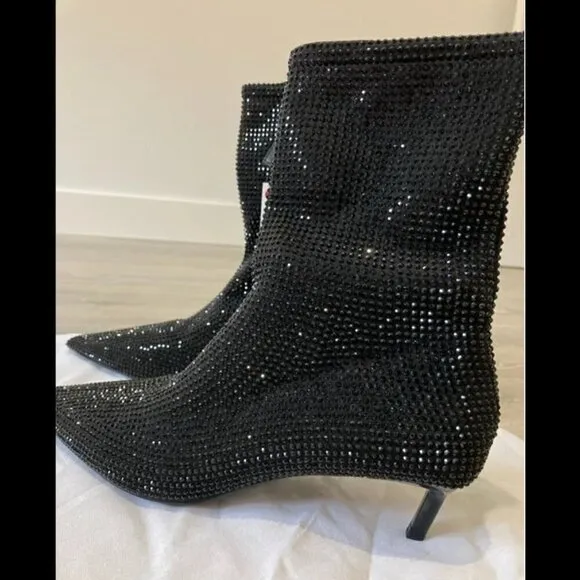 ZARA Pointed Toe Ankle Boots