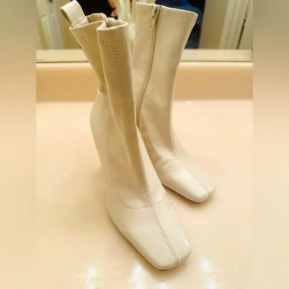 Zara White Square Toe Heel Boots. Size 6.
