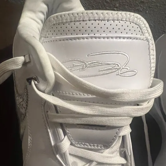 ZM LeBron James NXXT GEN AMPD